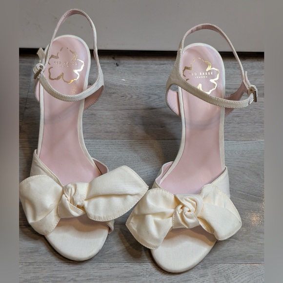 TED Baker Heevia Moire Satin Bow Heeled Sandals Sz 39/US9 - Picture 1 of 8